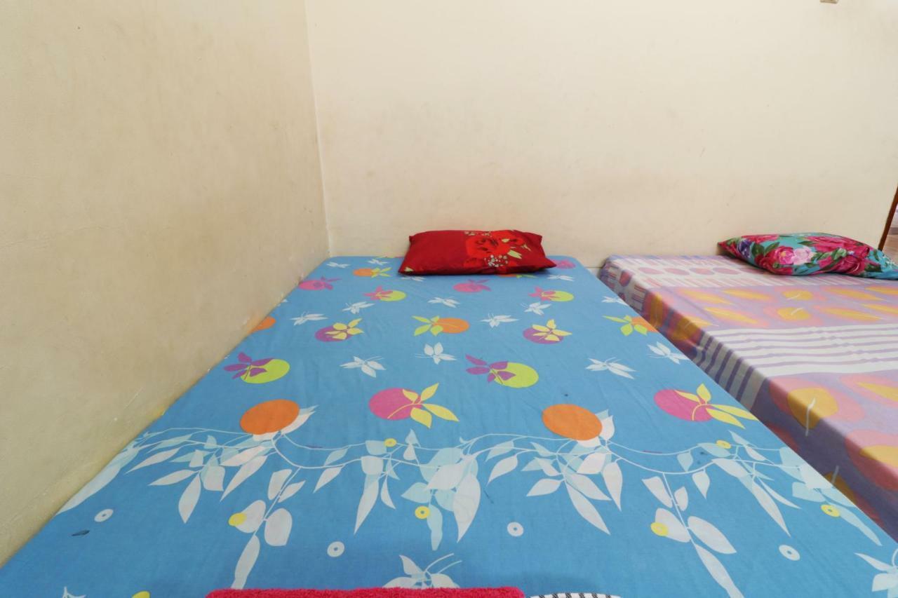 Backpack Syariah Cempaka Putih Barat Hostel Jakarta Exterior photo
