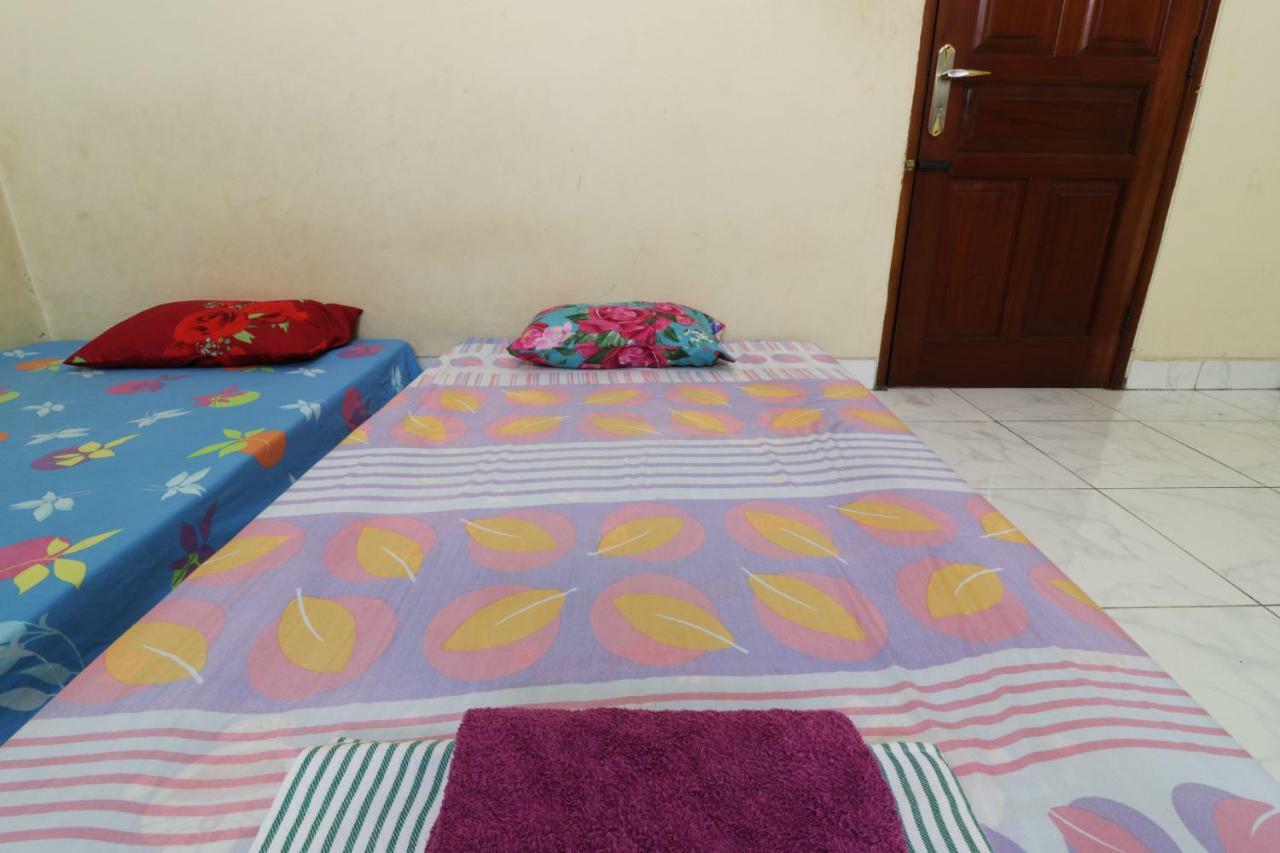 Backpack Syariah Cempaka Putih Barat Hostel Jakarta Exterior photo