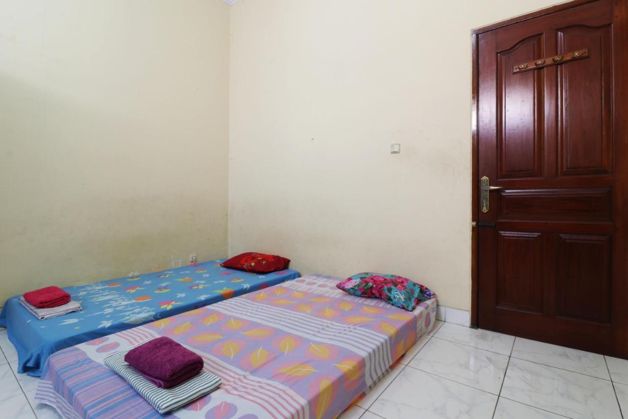Backpack Syariah Cempaka Putih Barat Hostel Jakarta Exterior photo